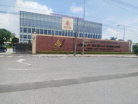 vách ngăn vệ sinh công ty thuốc lá thăng long