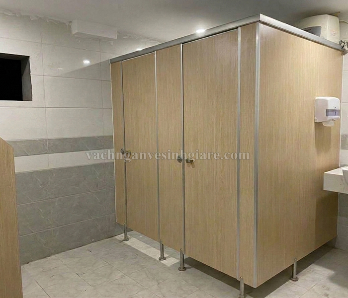 Các phân khúc độ nén phổ biến khi thi công vách ngăn vệ sinh compact cdf tiết kiệm