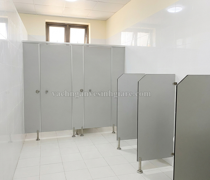 So sánh độ bền các phân khúc độ nén khi thi công vách ngăn vệ sinh compact cdf