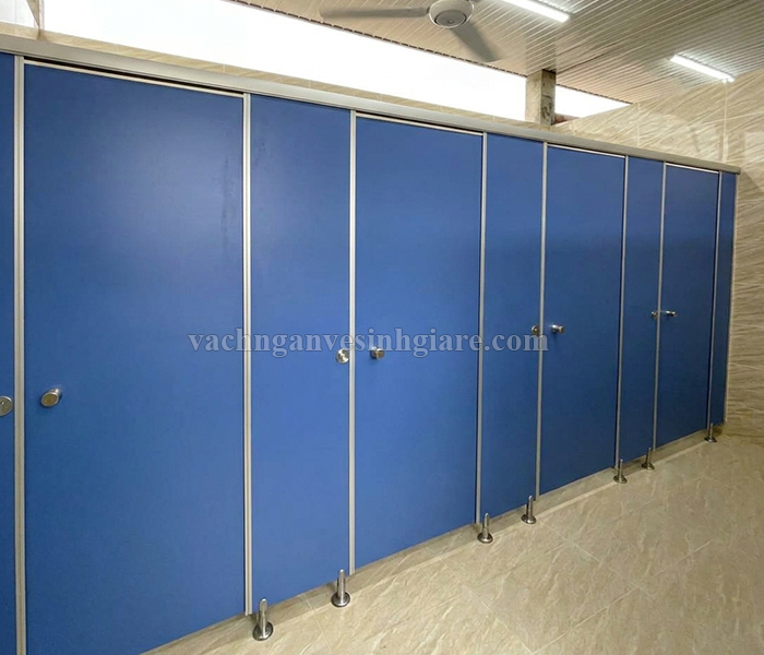 VNT - Đơn vị thi công vách ngăn vệ sinh compact cdf trọn gói giá rẻ, uy tín tại kho