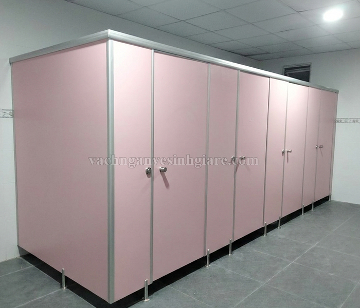 Đơn vị cam kết chất lượng và độ bền khi thi công vách ngăn vệ sinh compact cdf giá tốt